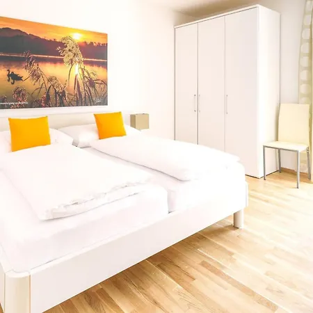 Apartament Stilvolles Fuer Sechs Personen By Interhome *