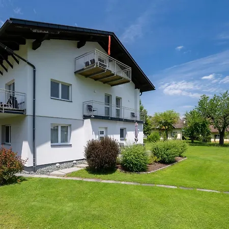 Stilvolles Fuer Sechs Personen By Interhome *