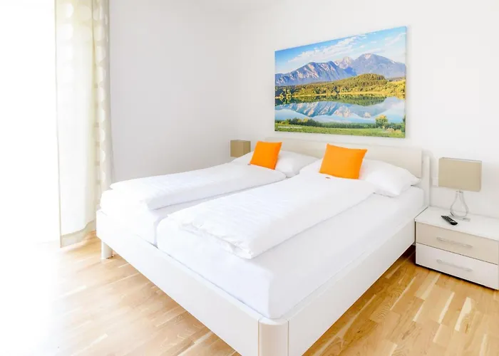 Stilvolles Fuer Sechs Personen By Interhome *